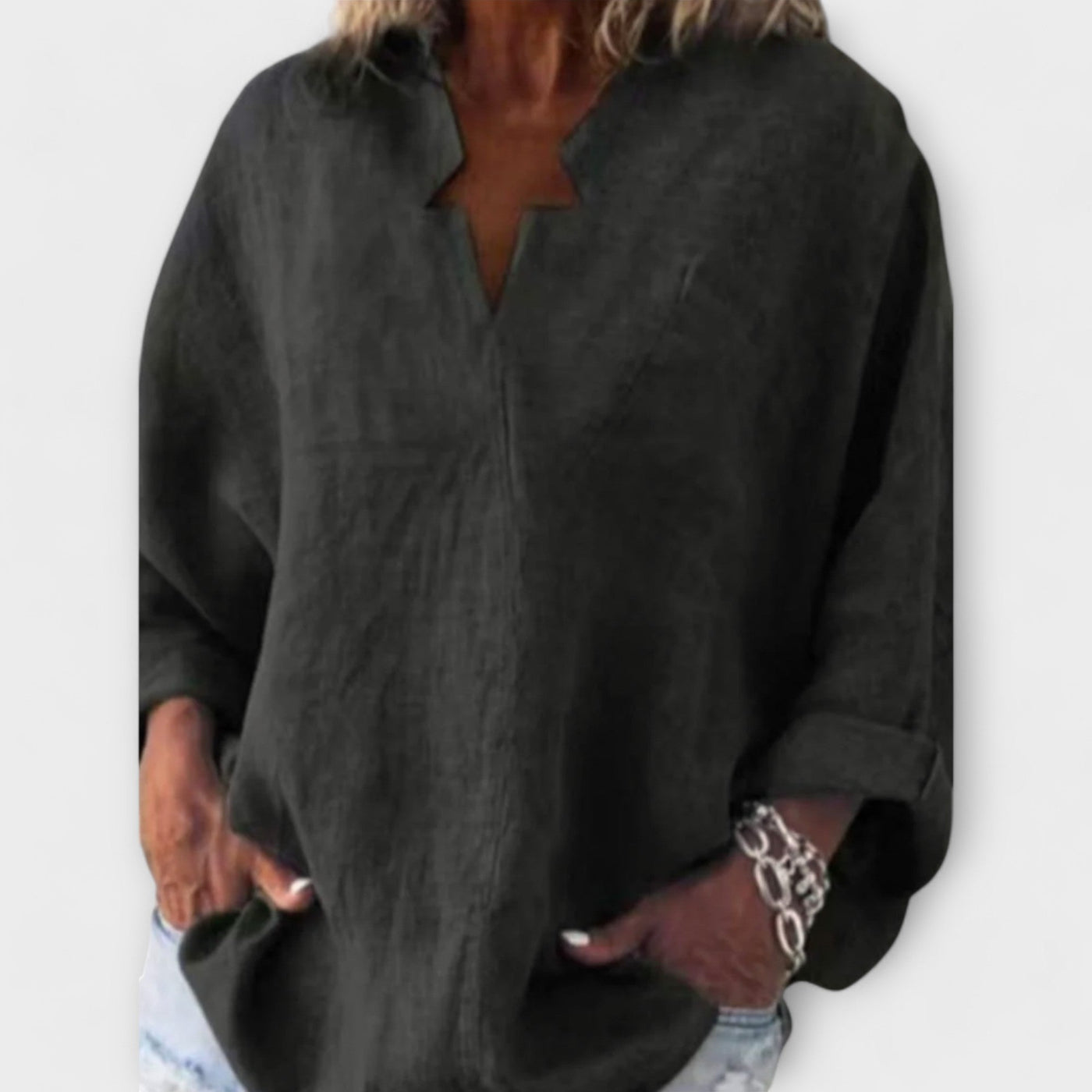 Rikarda - Elegancka bluzka damska z dekoltem w szpic