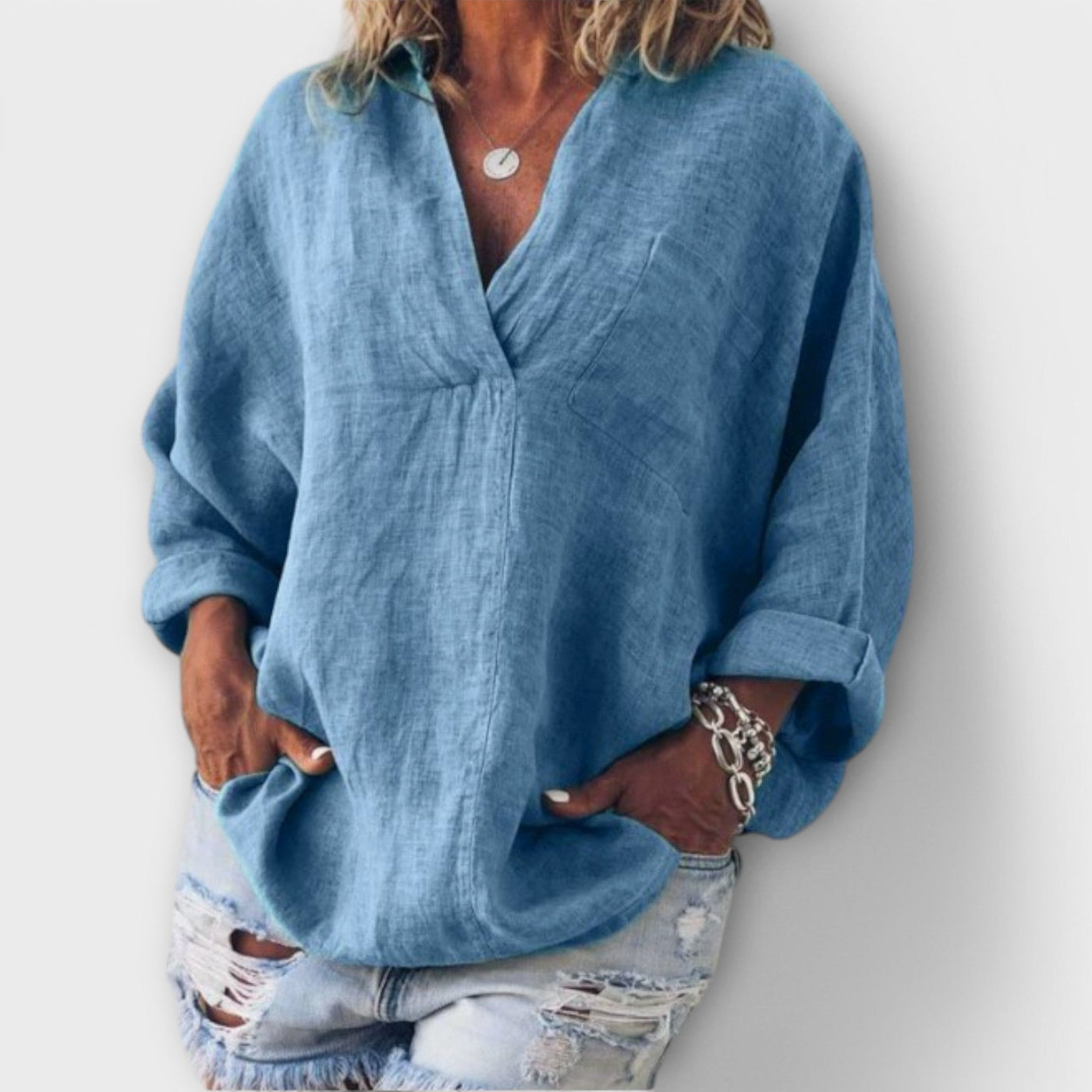 Rikarda - Elegancka bluzka damska z dekoltem w szpic